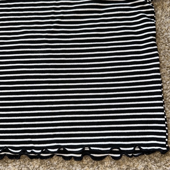 Juniors Shirt Size Small black and white stripe NWT - Picture 8 of 9